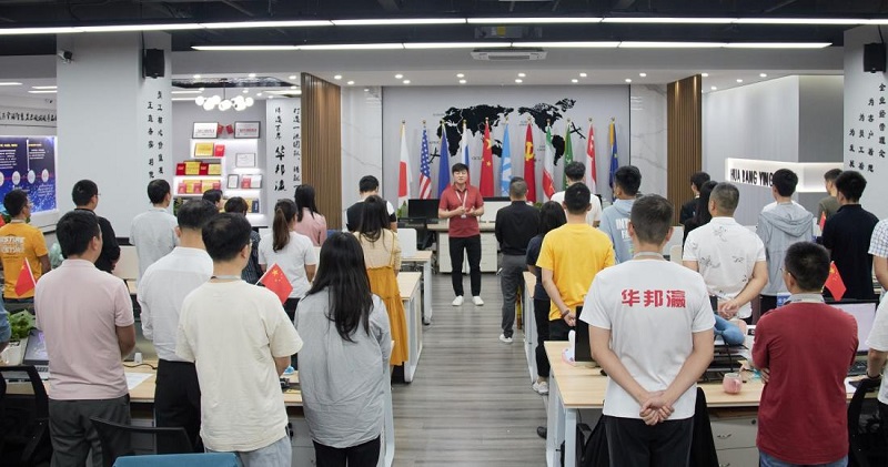 再贏新單！華邦瀛成都LED貼膜屏項(xiàng)目圓滿收官